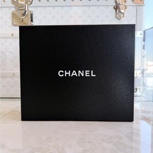 CHANEL ⭐️ Empty Shoes Gift Storage Box